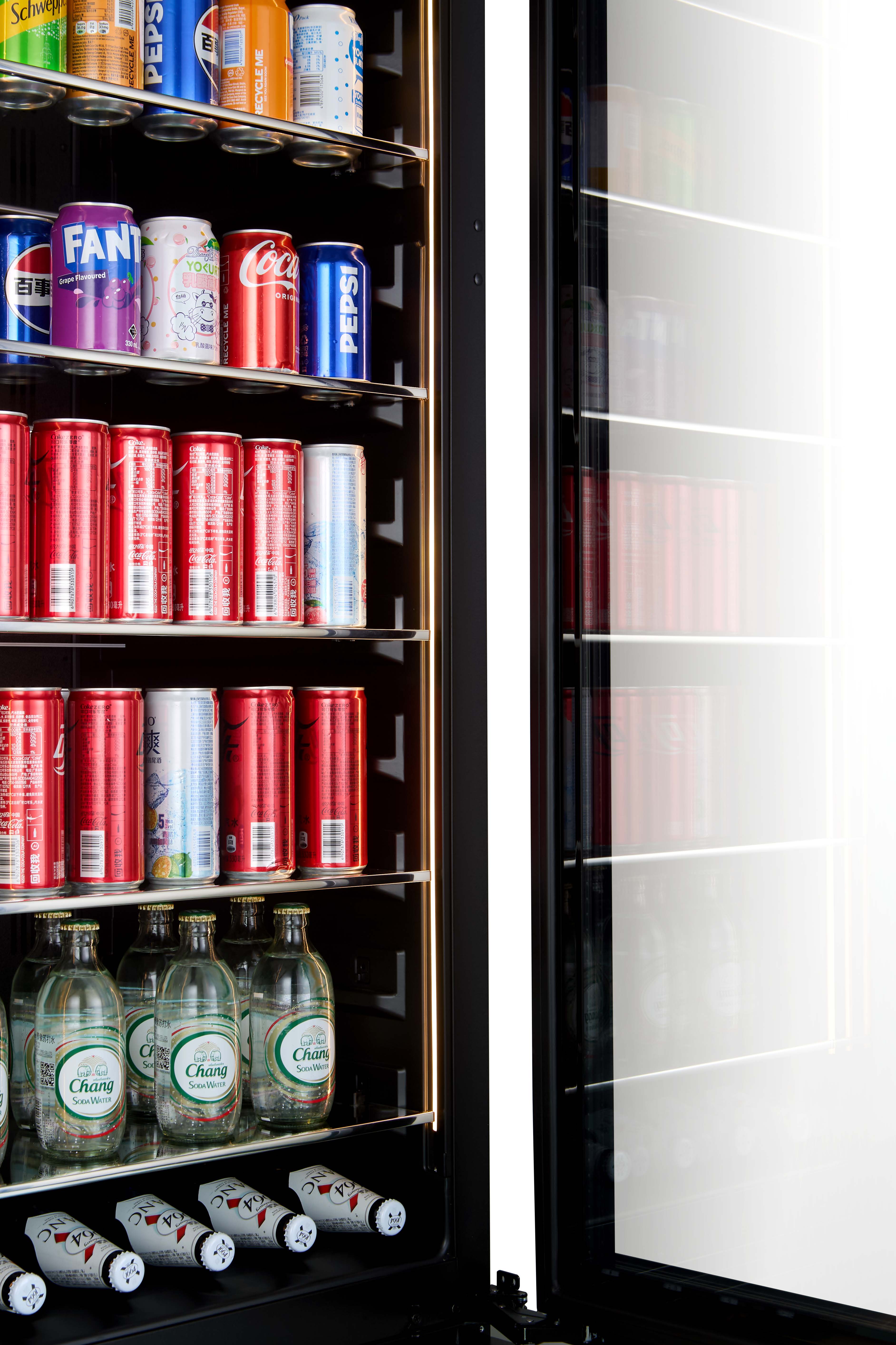 BV122S-BLACK - 336L / 315 blikjes drankkoelkast